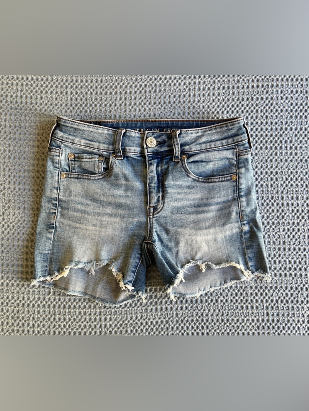 American Eagle Outfitters Light Wash Frayed Hem Denim Shorts